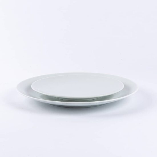 Duo assiettes ronde en porcelaine blanche de limoges.