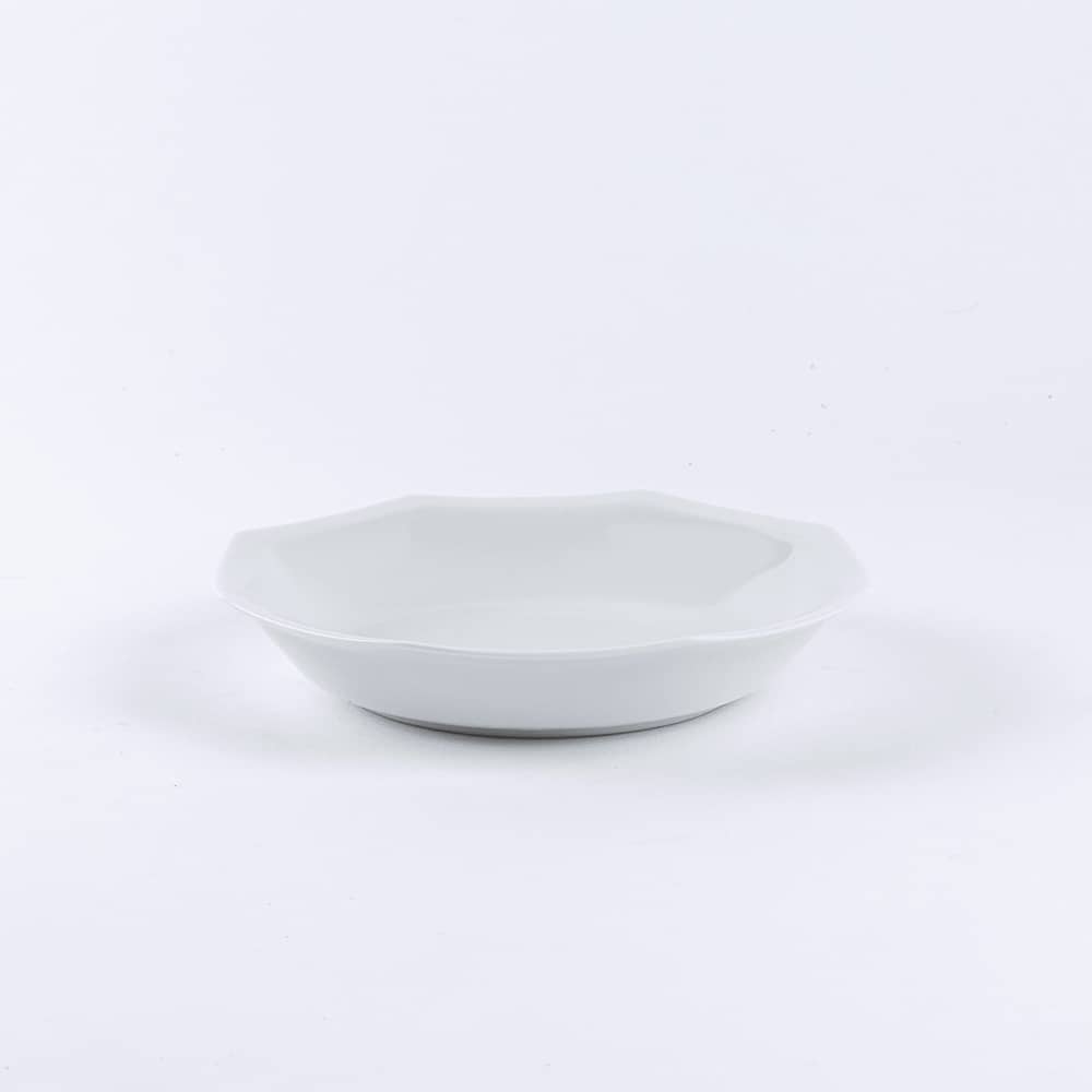 Assiette creuse en porcelaine blanche de limoges française. 19cm