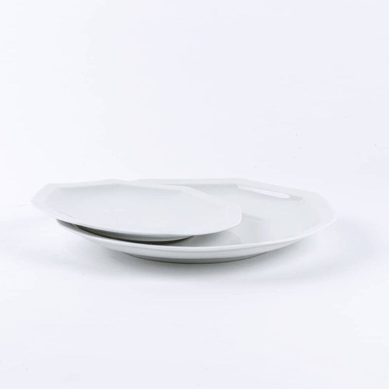 Duo assiettes octogonales en porcelaine blanche de limoge. 19 & 24.5cm