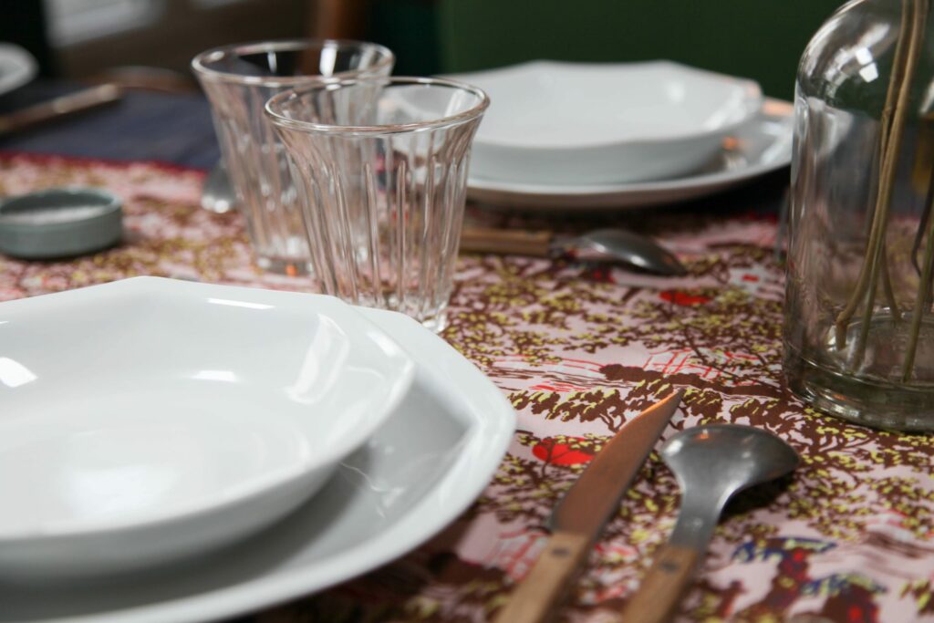 Set-de-table-OGRE-La-Fabrique-porcelaine-française-blanche
